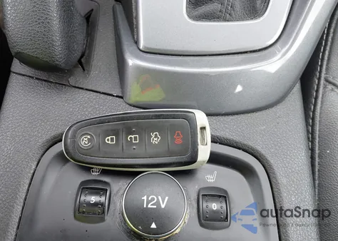 2014 Ford Focus Titanium z USA, uszkodzony, nr VIN 1FADP3J27EL227311